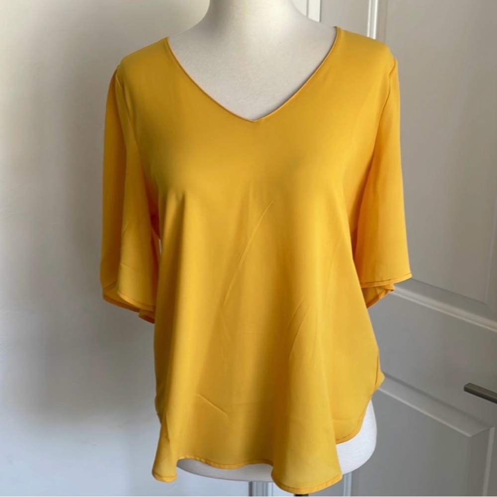 EUC Lush Sheer Tunic Top Size Extra Small